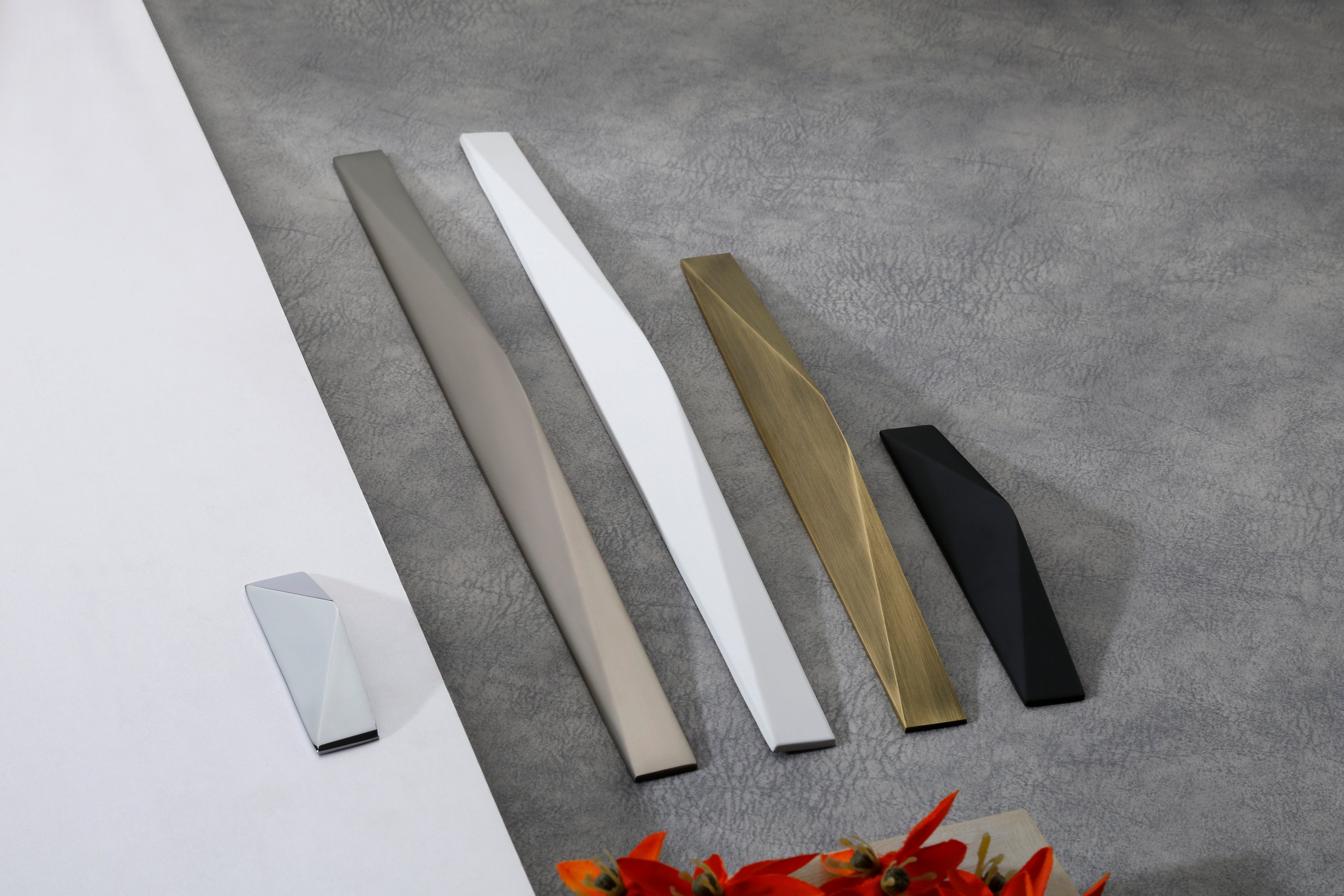 Cabinet Pull Handle Zinc - 550 G